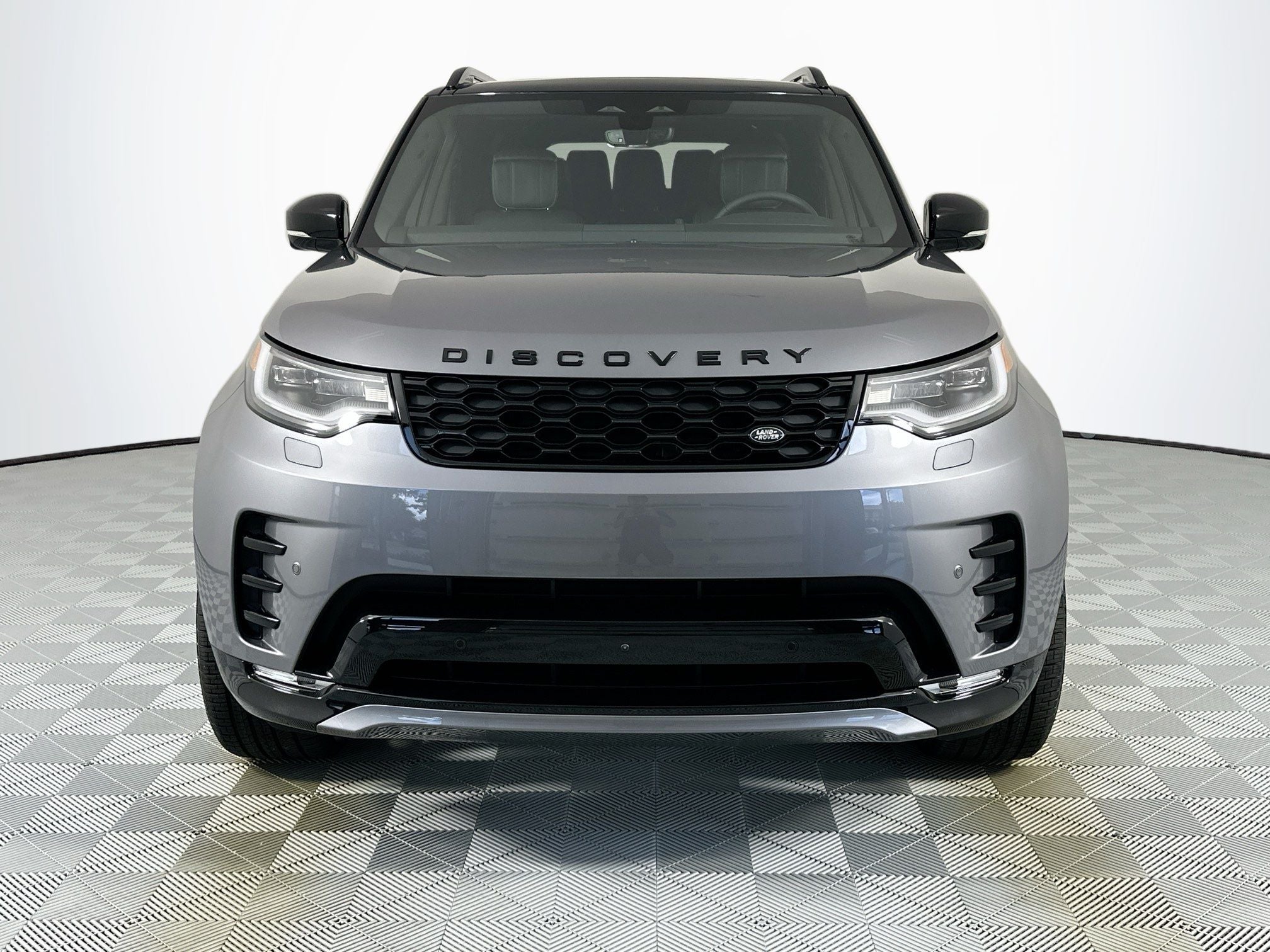 2026 Land Rover Discovery Dynamic SE