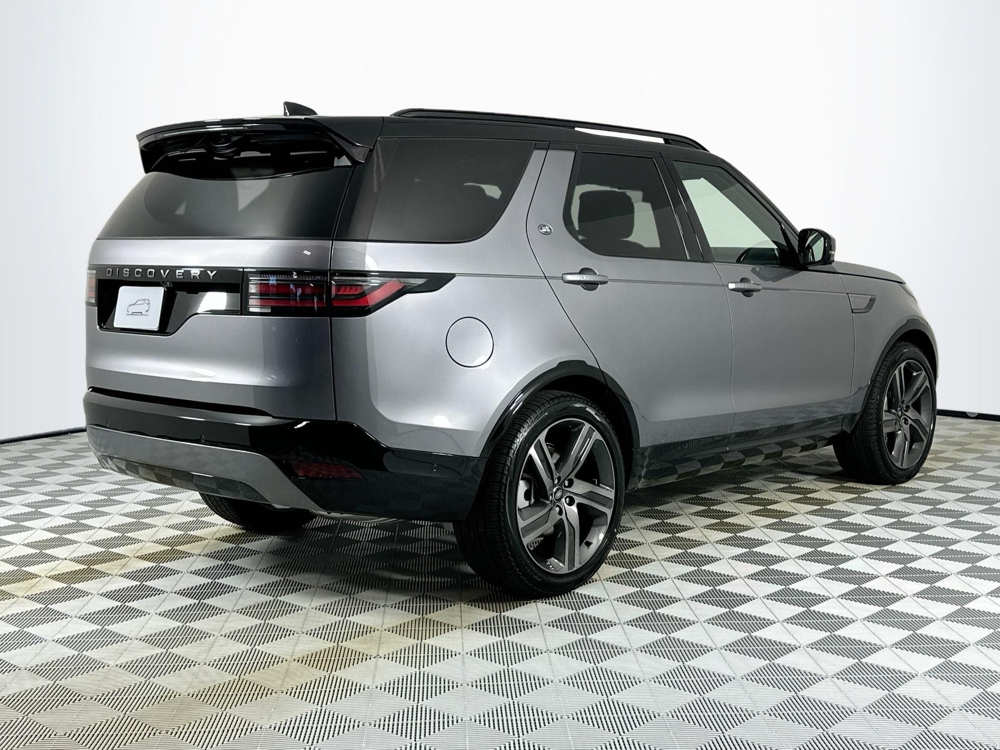 2026 Land Rover Discovery Dynamic SE