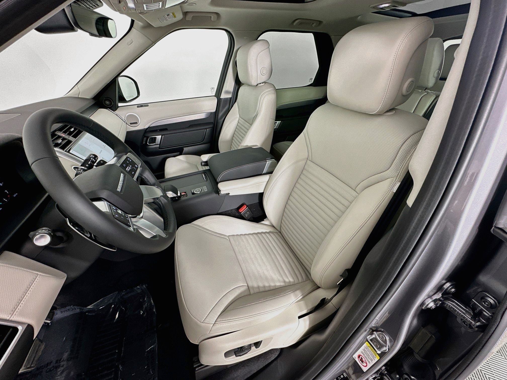 2026 Land Rover Discovery Dynamic SE