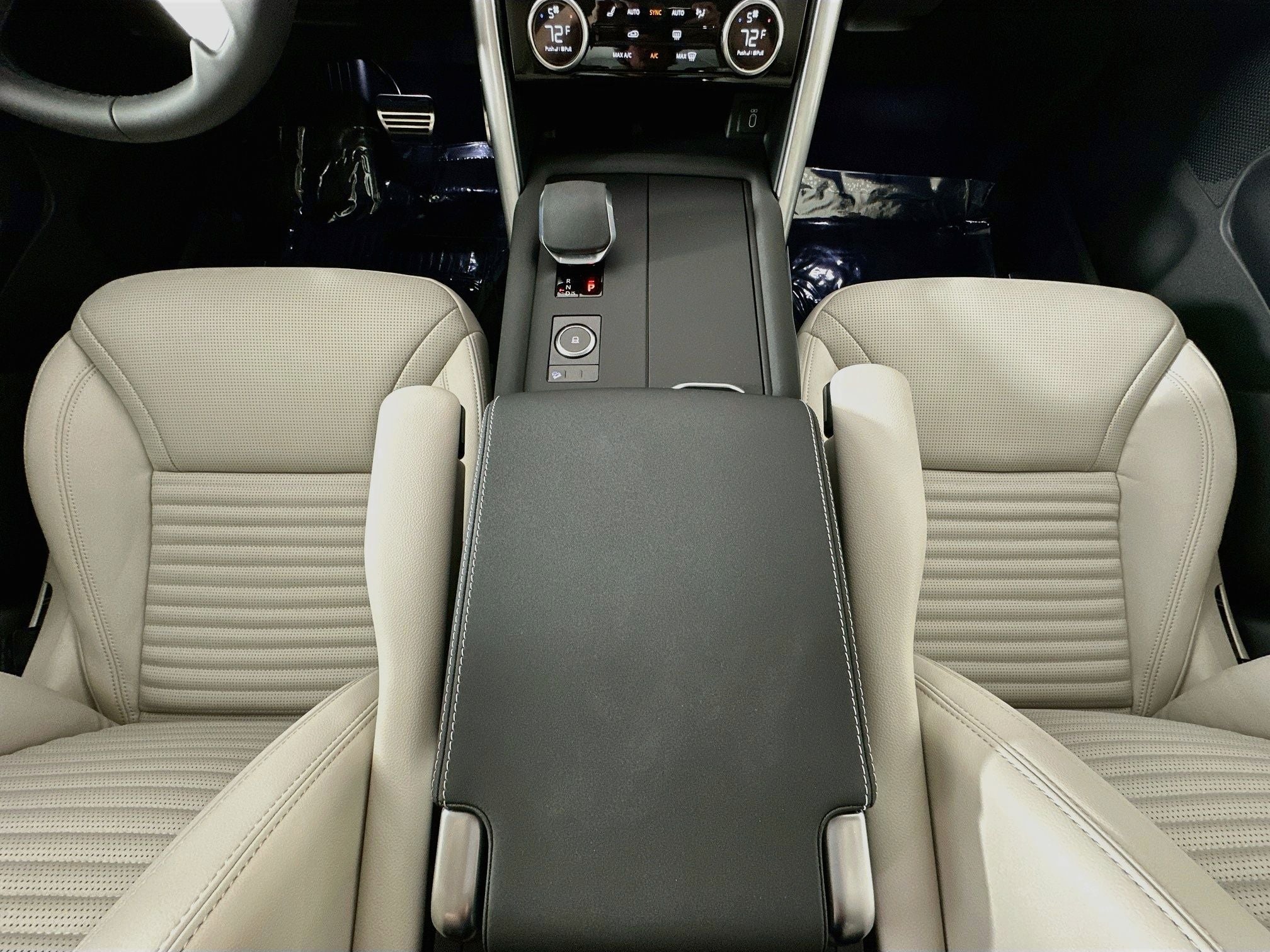 2026 Land Rover Discovery Dynamic SE