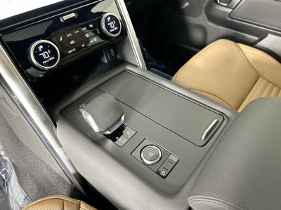 2026 Land Rover Discovery Dynamic SE