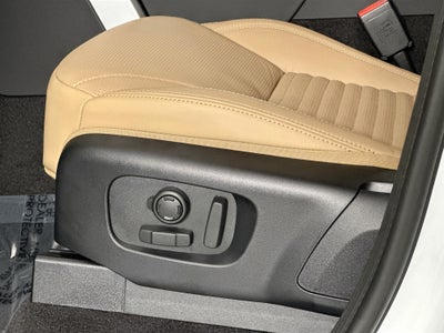 2026 Land Rover Discovery Dynamic SE