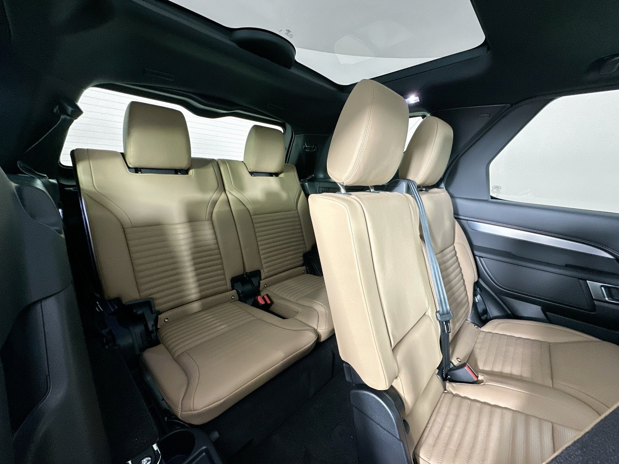 2026 Land Rover Discovery Dynamic SE