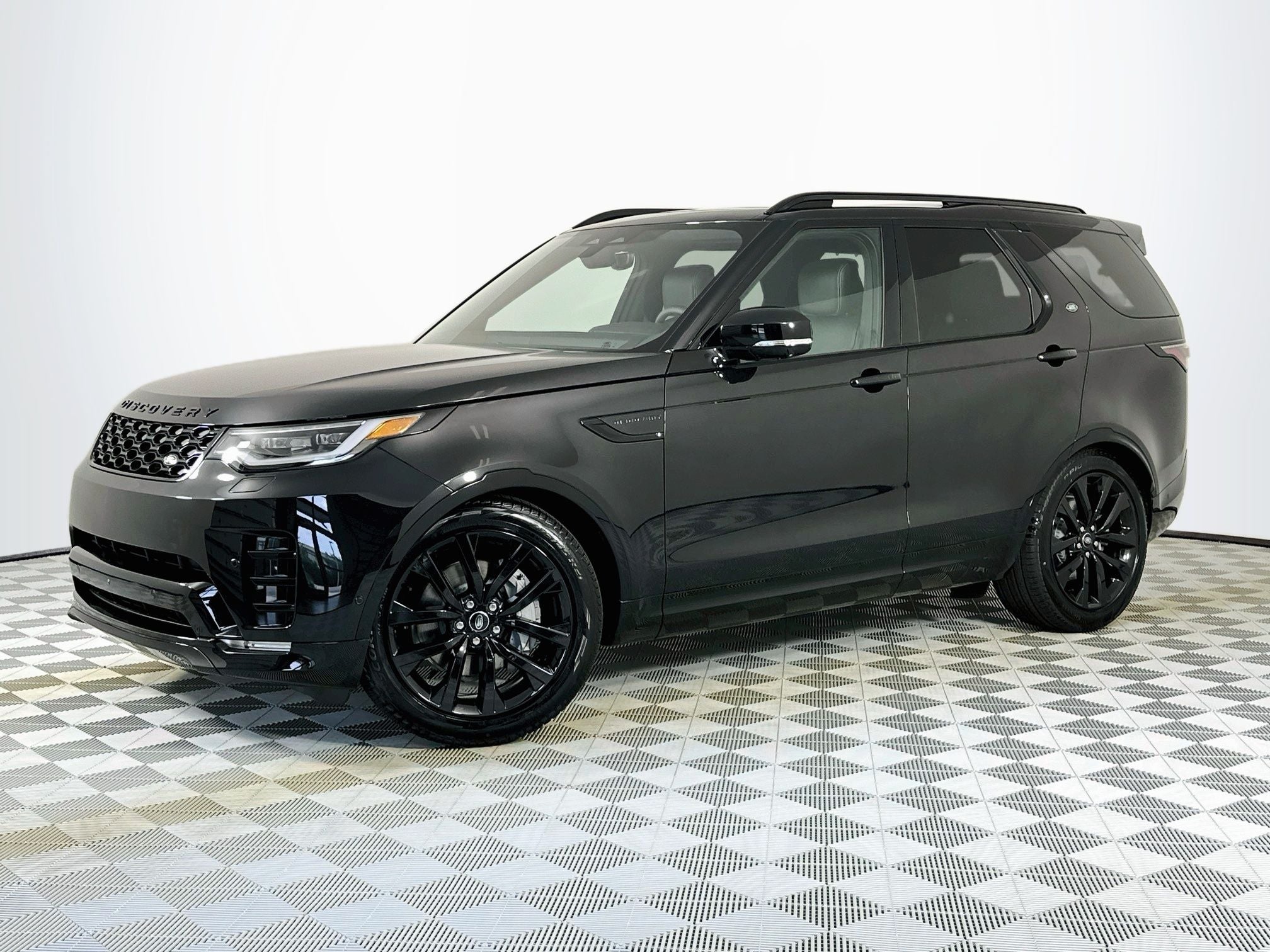2026 Land Rover Discovery Dynamic SE