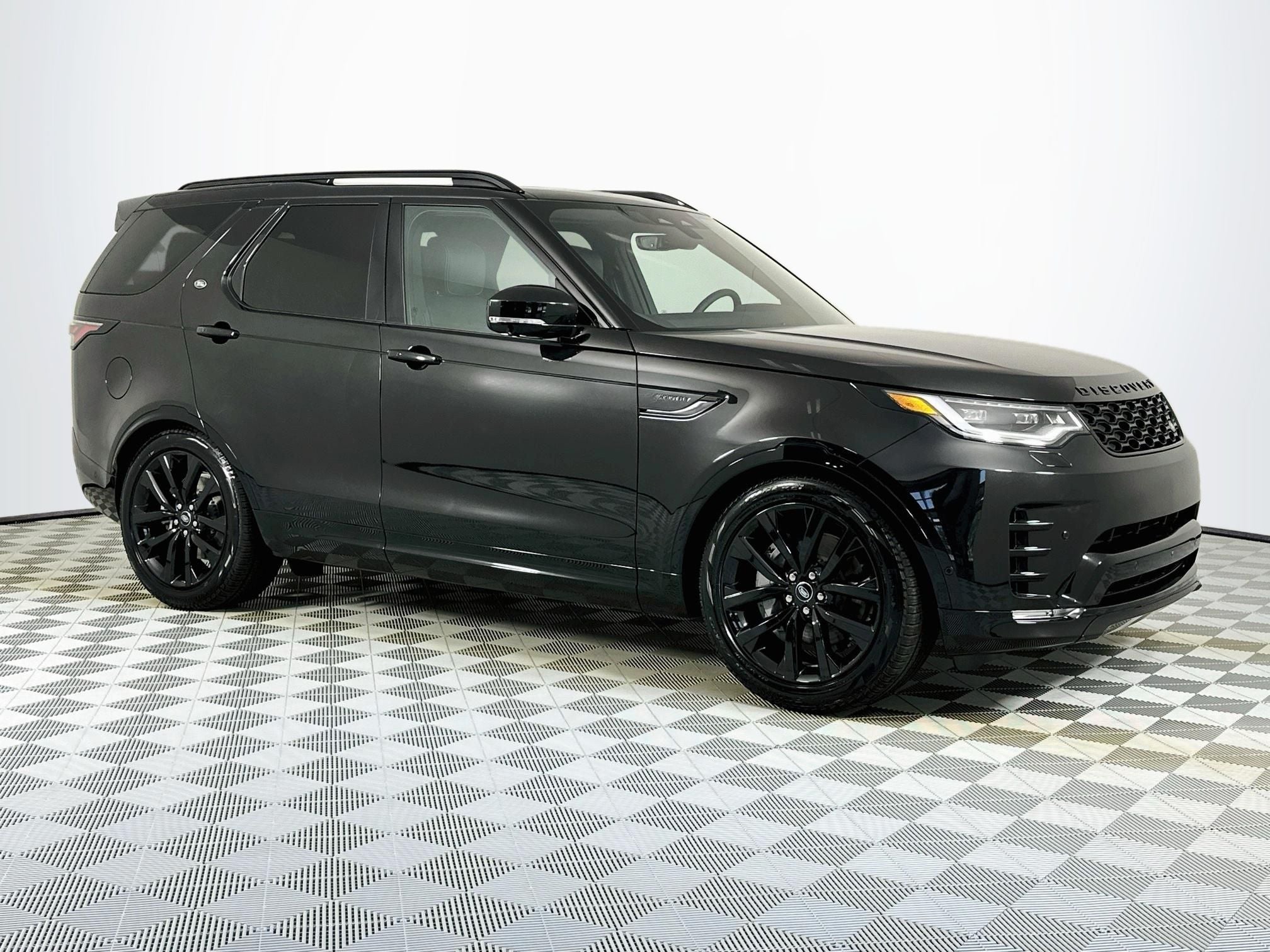 2026 Land Rover Discovery Dynamic SE