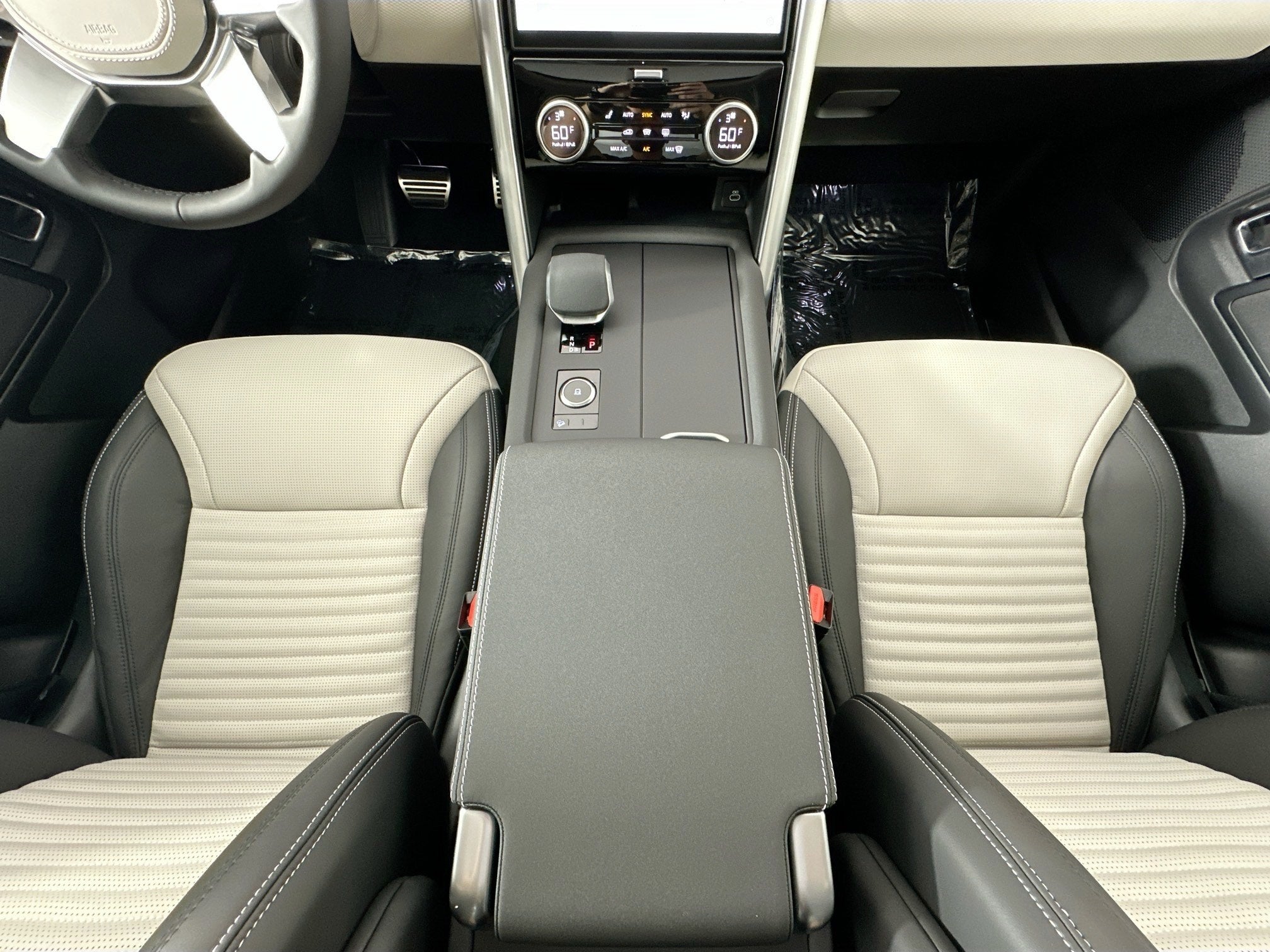 2025 Land Rover Discovery Dynamic SE