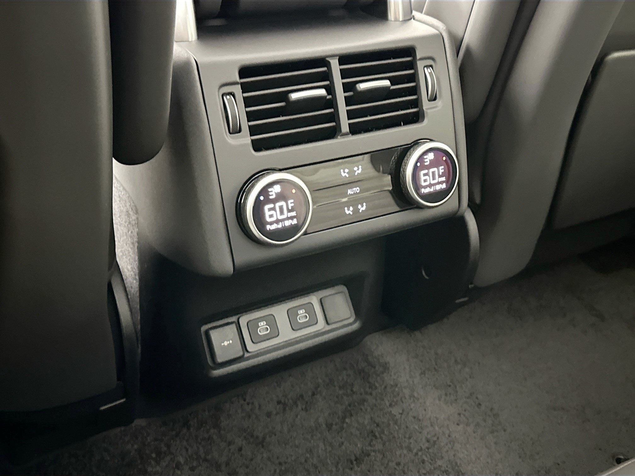 2025 Land Rover Discovery Dynamic SE