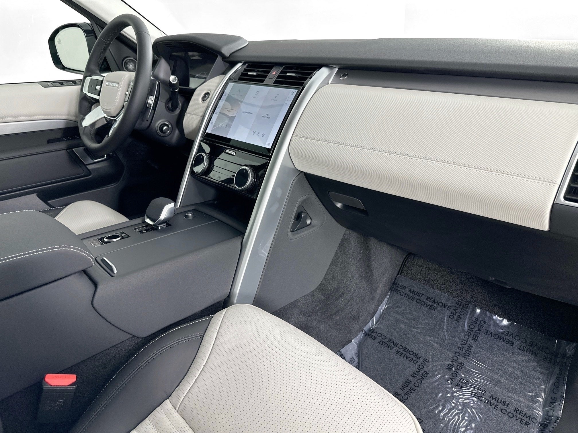 2025 Land Rover Discovery Dynamic SE