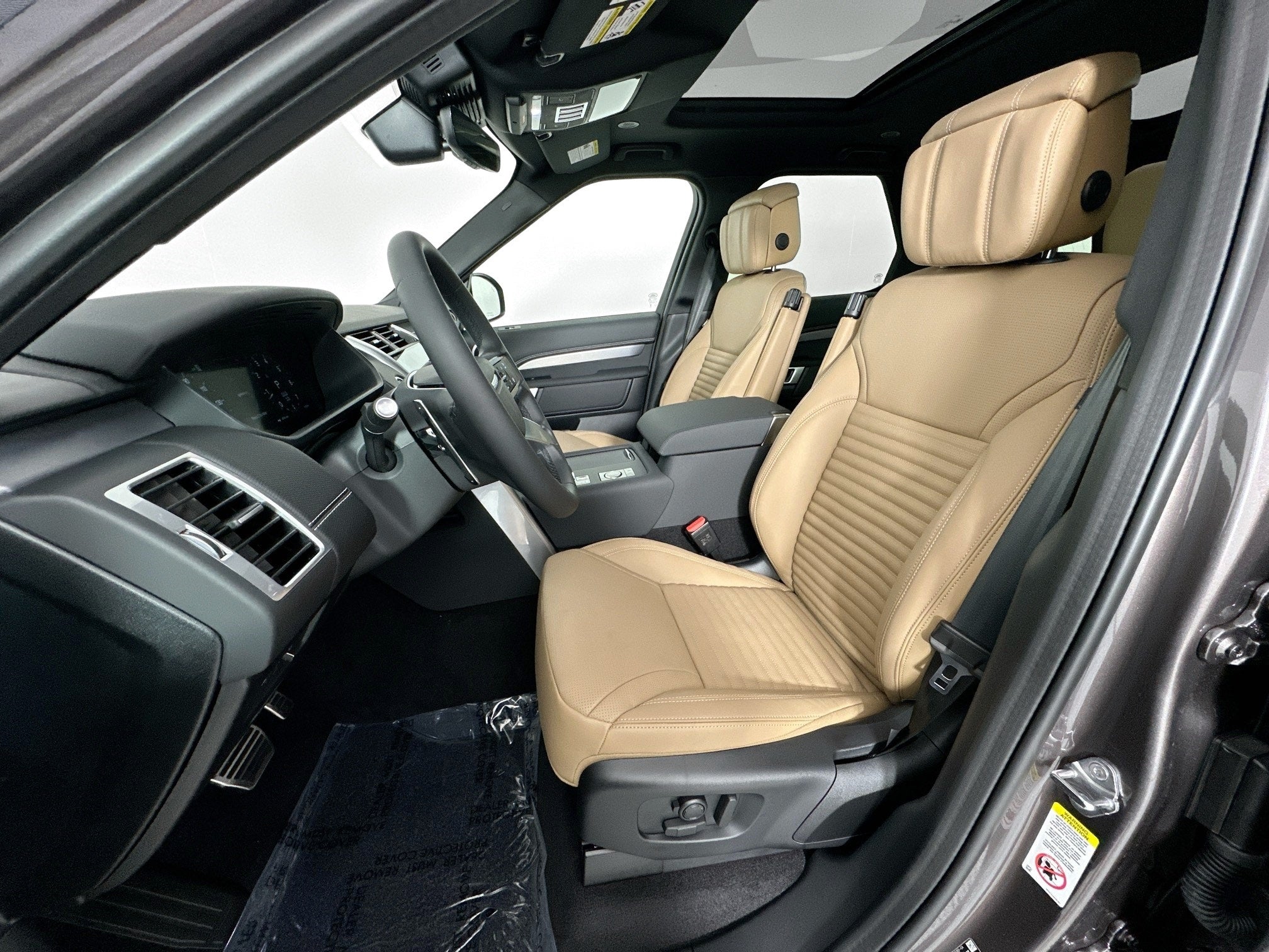 2025 Land Rover Discovery Dynamic SE