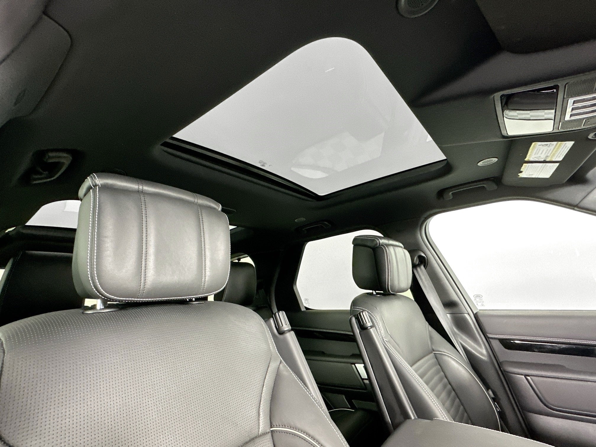 2023 Land Rover Discovery HSE R-Dynamic