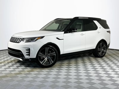 2026 Land Rover Discovery Base