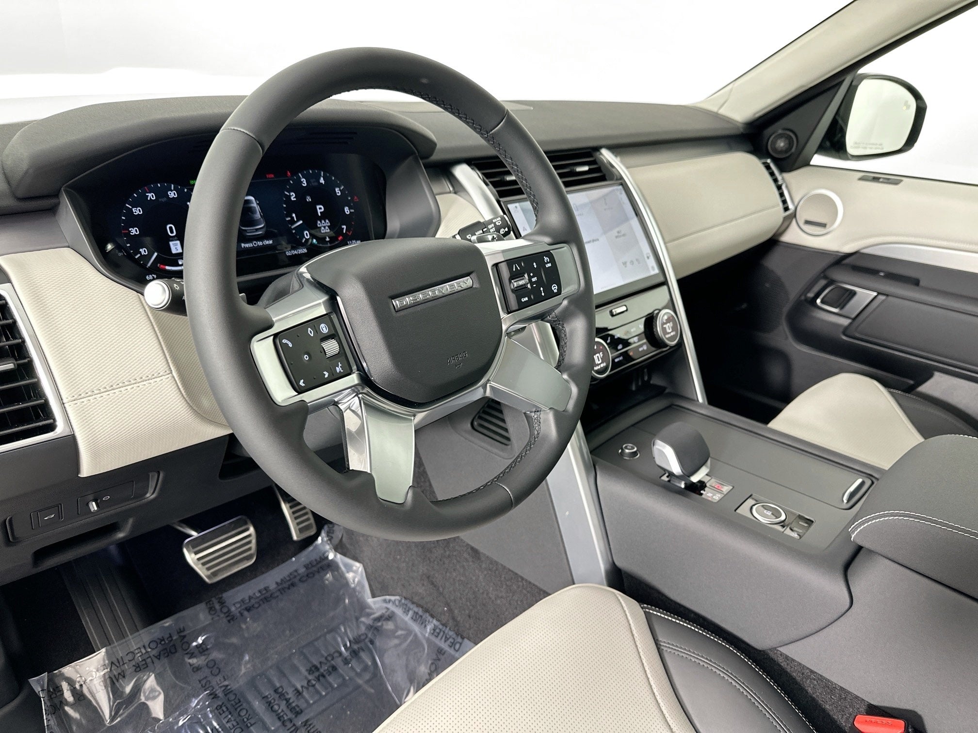 2026 Land Rover Discovery Base