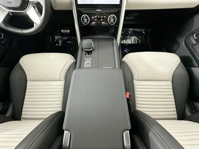 2026 Land Rover Discovery Base