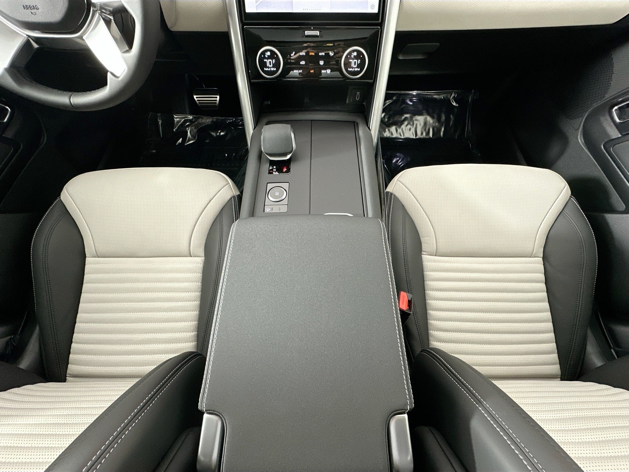 2026 Land Rover Discovery Base