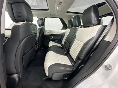 2026 Land Rover Discovery Base