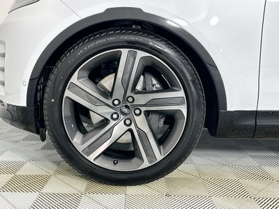 2026 Land Rover Discovery Base