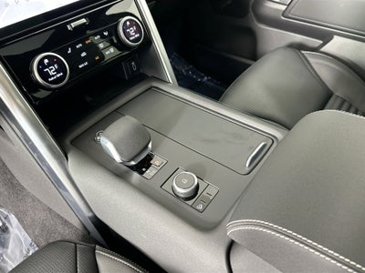 2026 Land Rover Discovery Base