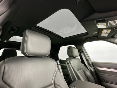 2026 Land Rover Discovery Base