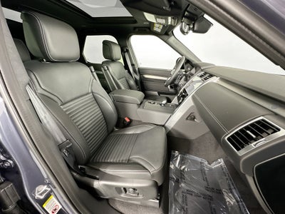 2026 Land Rover Discovery Base