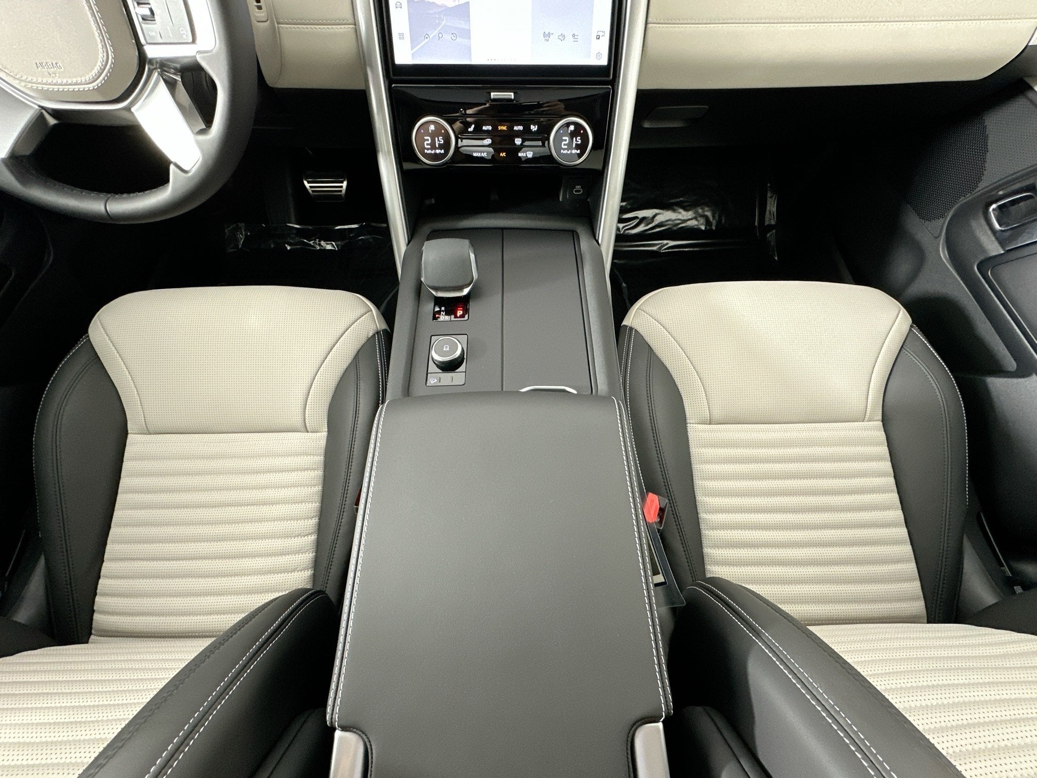 2025 Land Rover Discovery Metropolitan Edition