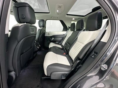 2025 Land Rover Discovery Metropolitan Edition