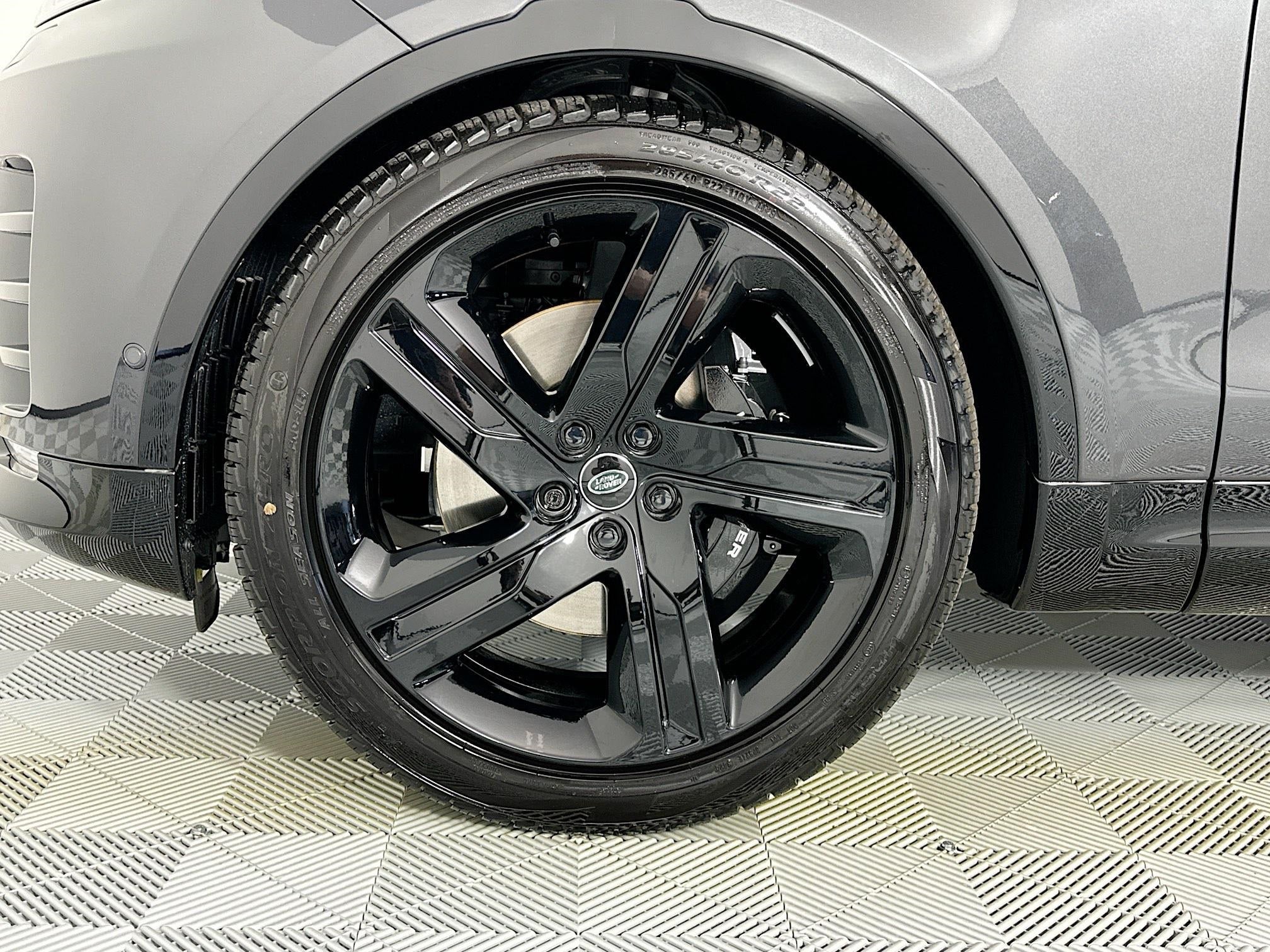 2025 Land Rover Discovery Metropolitan Edition