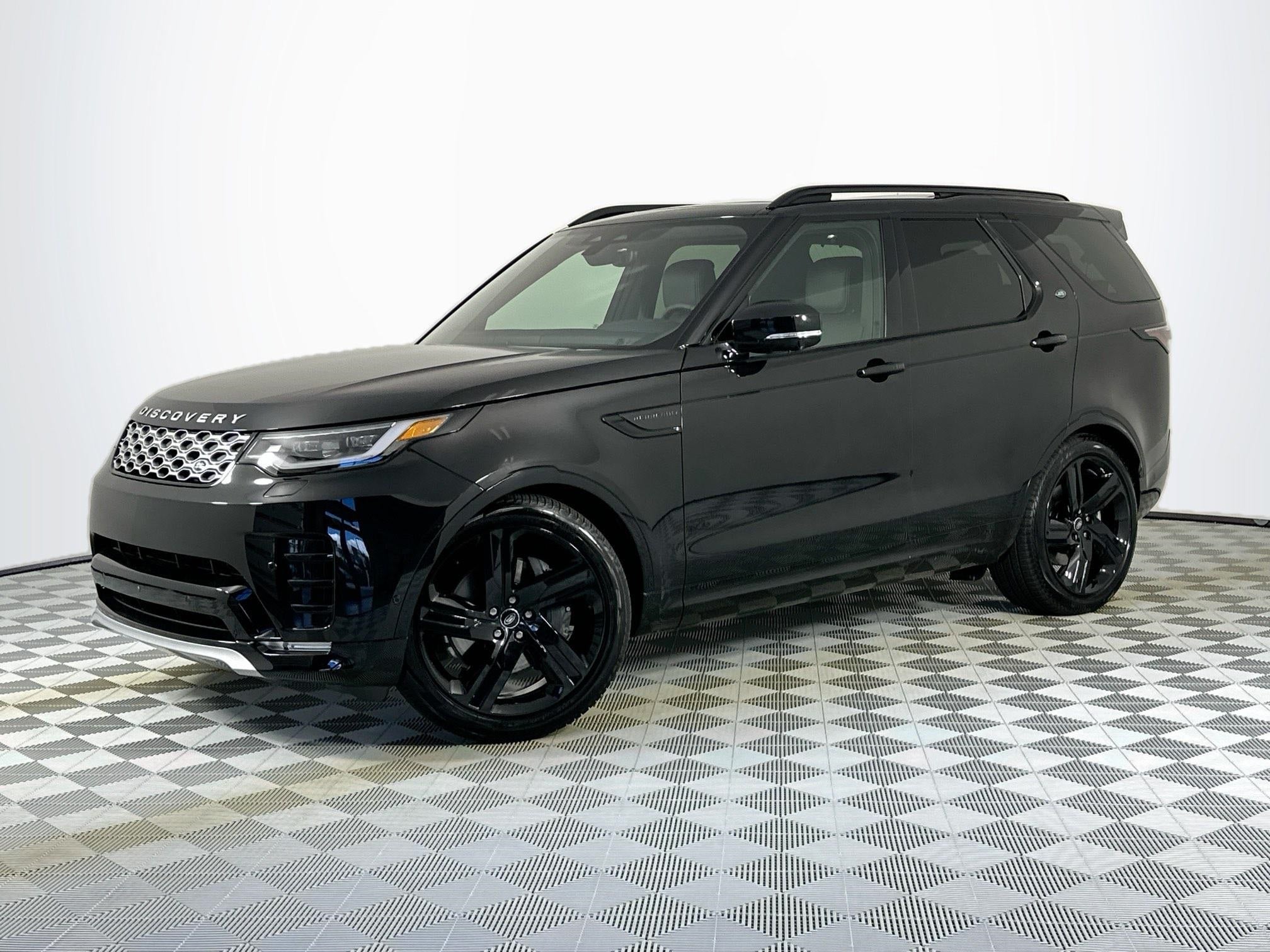 2026 Land Rover Discovery Base