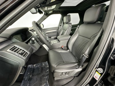 2026 Land Rover Discovery Base