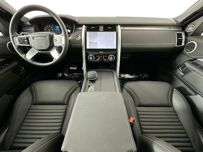 2026 Land Rover Discovery Base