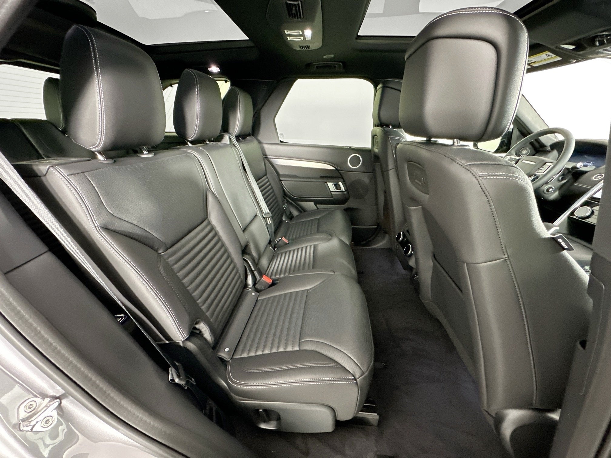 2026 Land Rover Discovery Gemini Edition