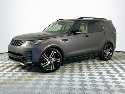 2026 Land Rover Discovery Base