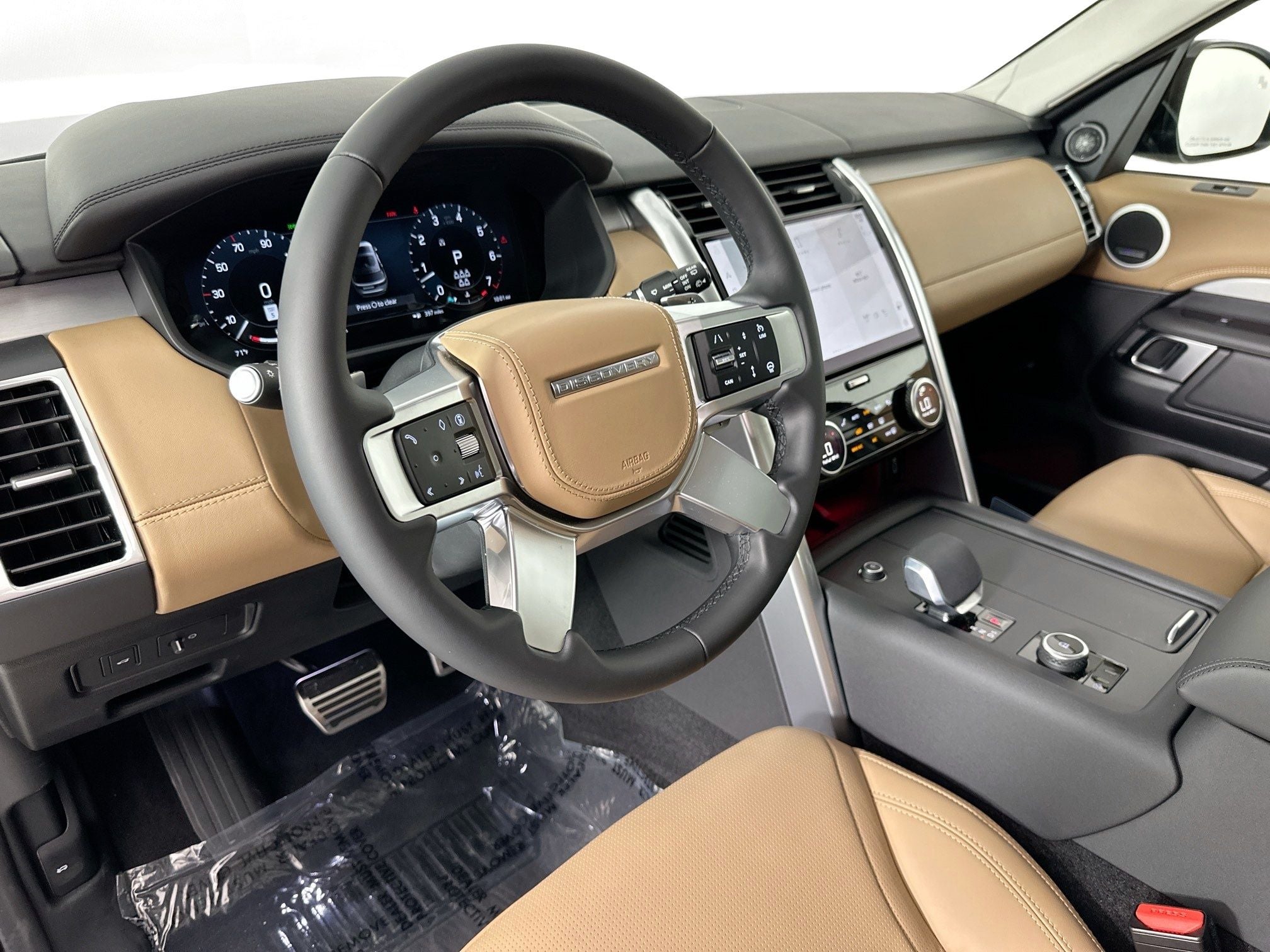 2026 Land Rover Discovery Base