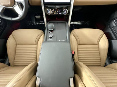 2026 Land Rover Discovery Base