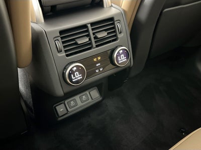 2026 Land Rover Discovery Base