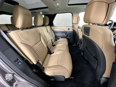 2026 Land Rover Discovery Base