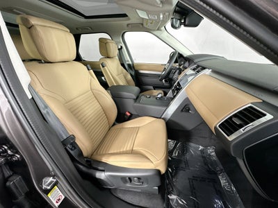2026 Land Rover Discovery Base