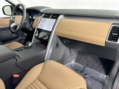 2026 Land Rover Discovery Base