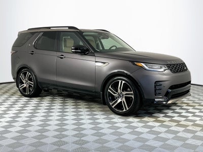 2026 Land Rover Discovery Base