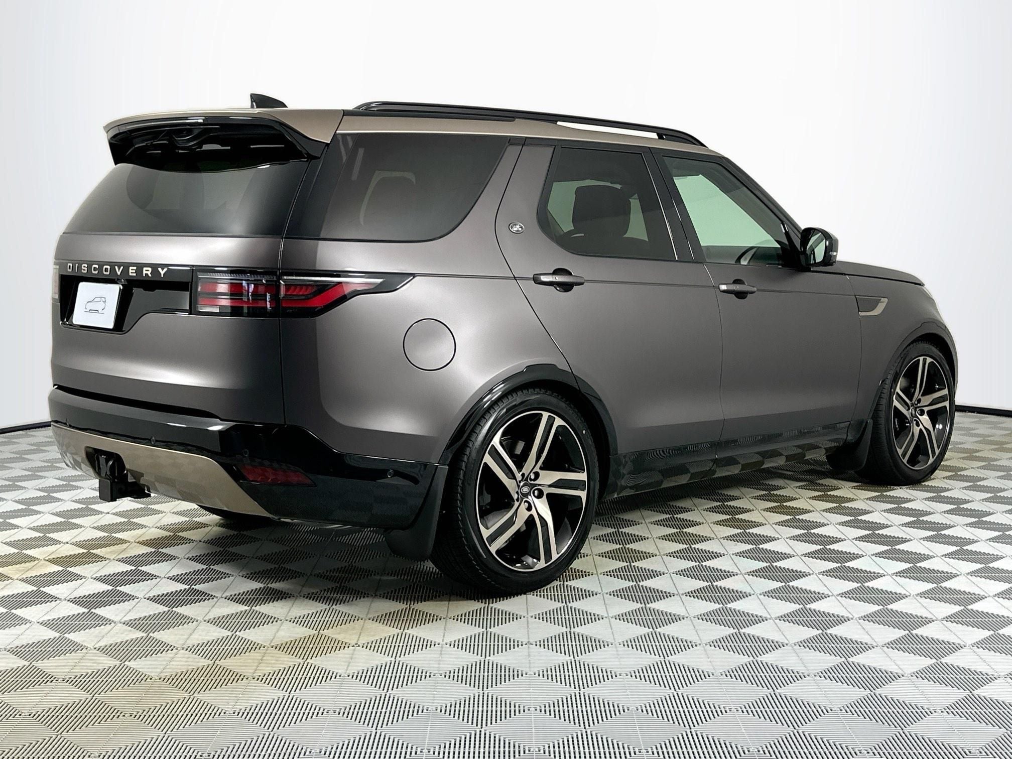 2026 Land Rover Discovery Base