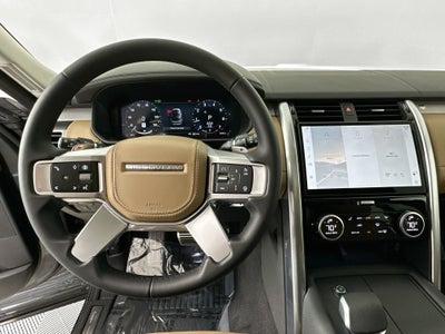 2026 Land Rover Discovery Base