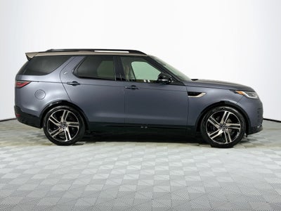 2026 Land Rover Discovery Base