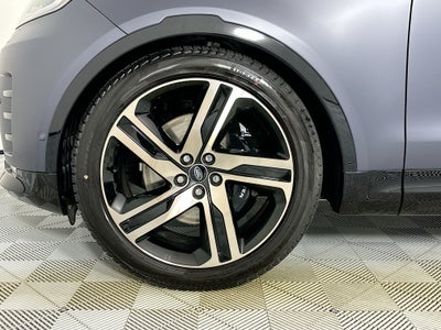 2026 Land Rover Discovery Base