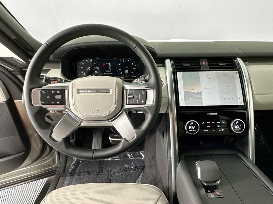 2024 Land Rover Discovery Metropolitan Edition in Naples, FL - Naples Luxury Imports