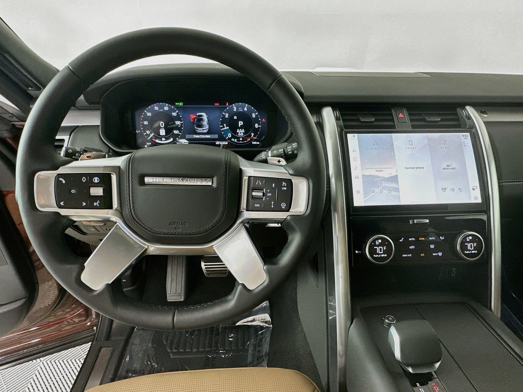 2026 Land Rover Discovery Base