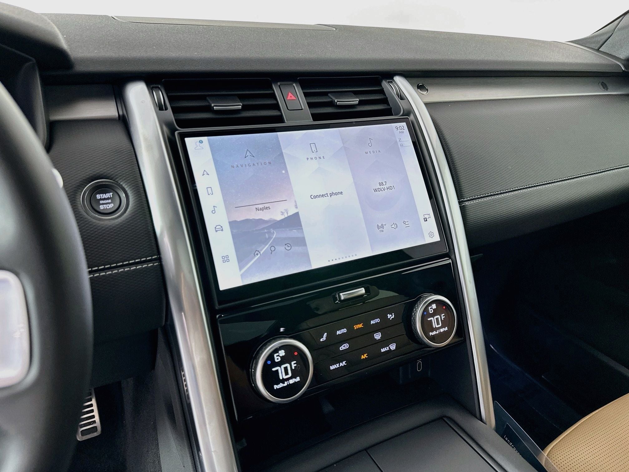 2026 Land Rover Discovery Base