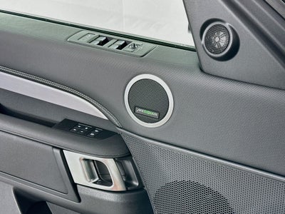 2026 Land Rover Discovery Base