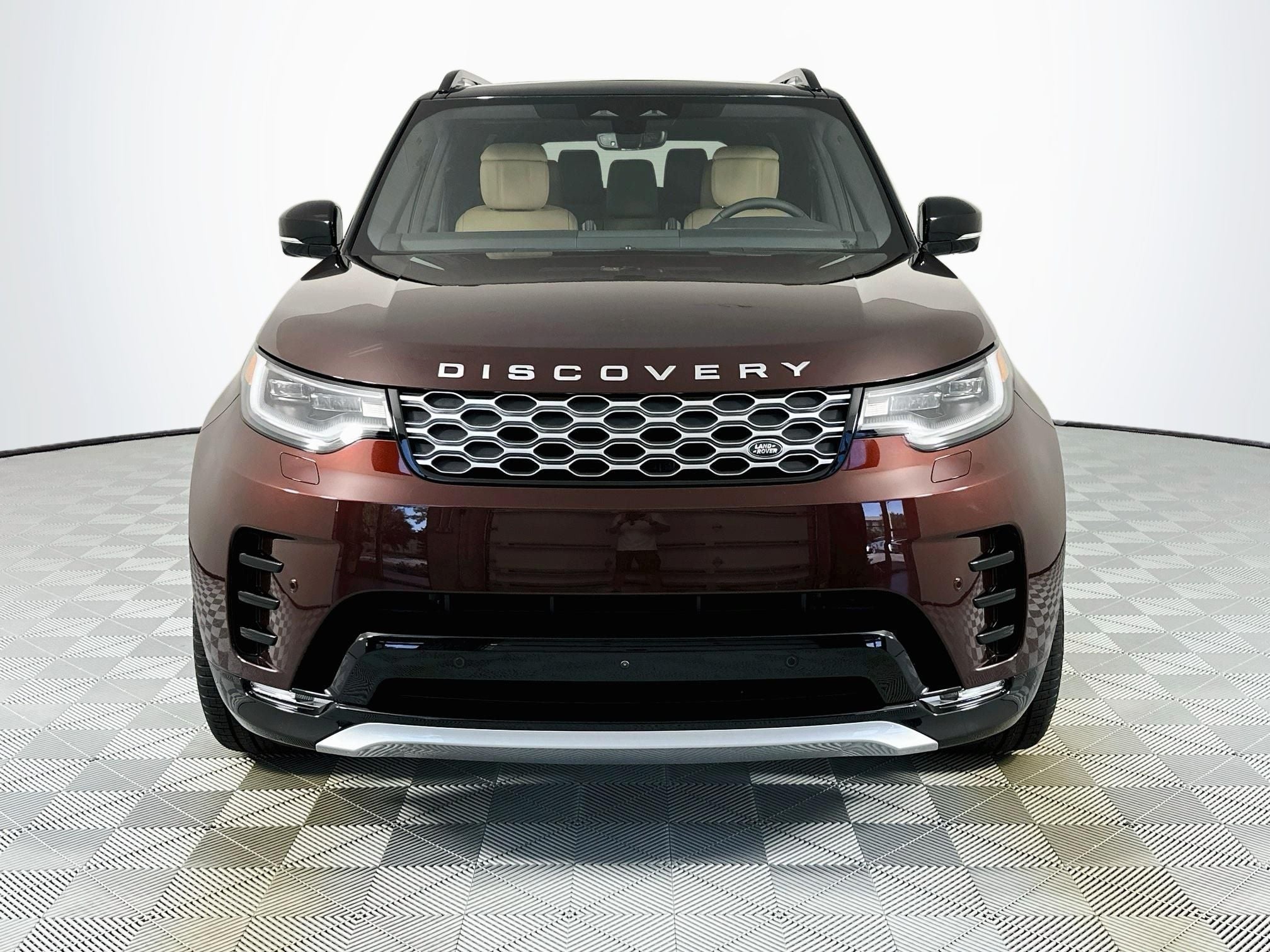 2026 Land Rover Discovery Base