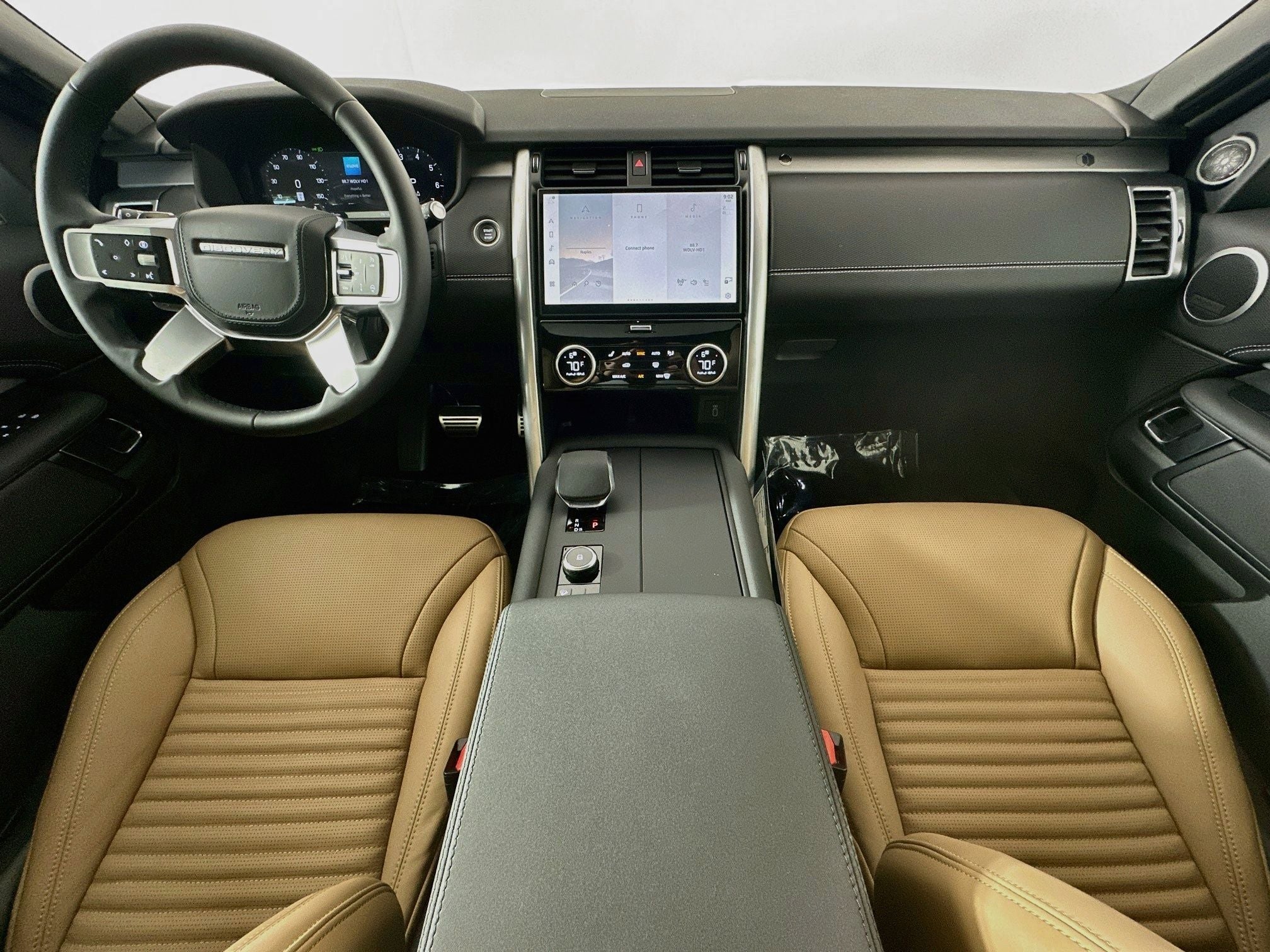 2026 Land Rover Discovery Base