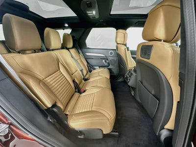 2026 Land Rover Discovery Base