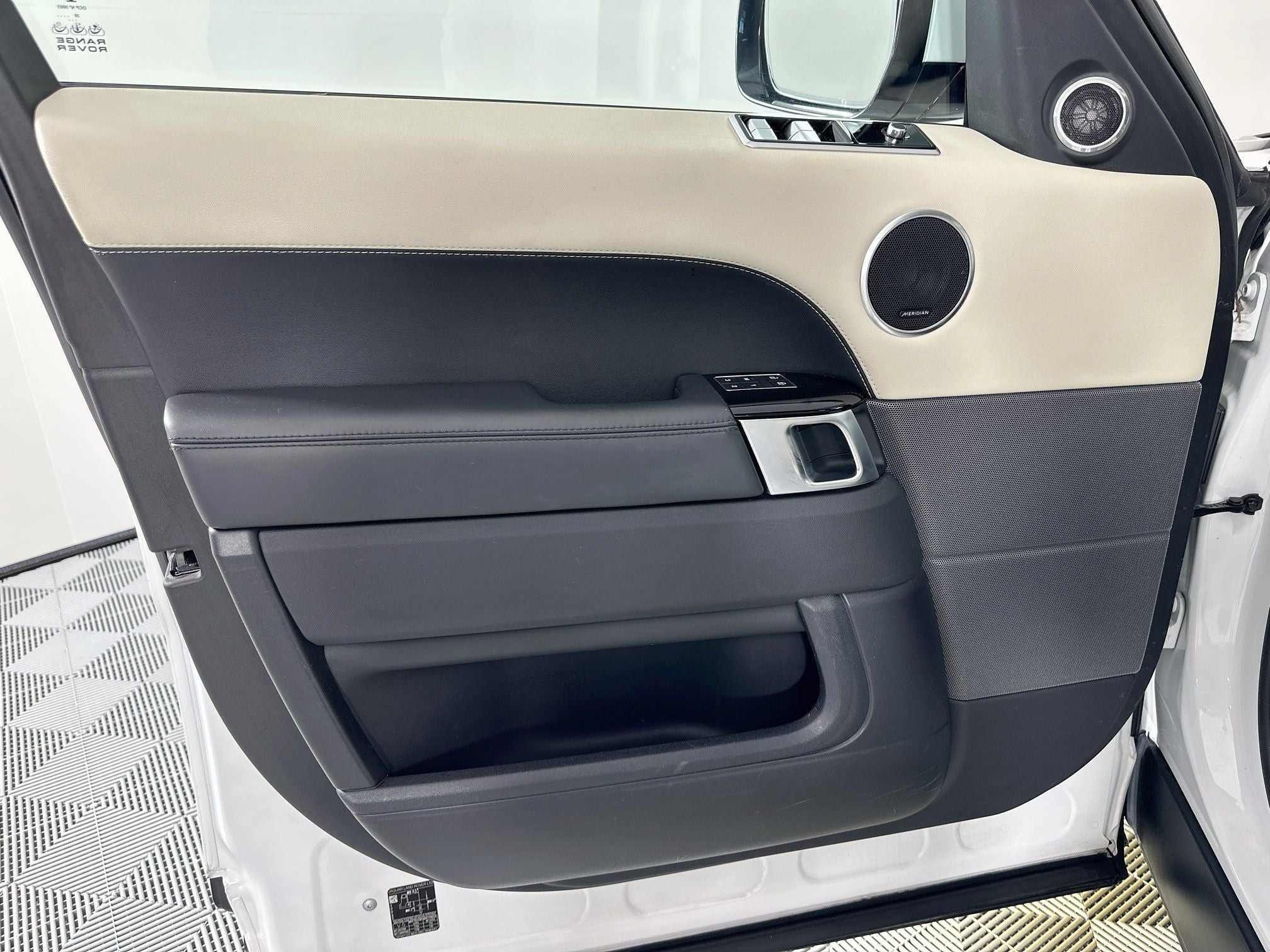 2021 Land Rover Range Rover Sport HSE Silver Edition